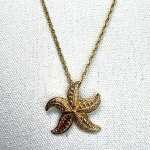 Avon Starfish Pendant Necklace Textured Nautical Sea Life Jewelry